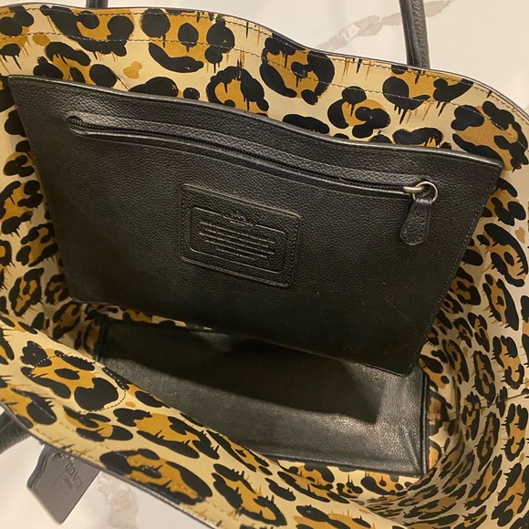 Large coach leather tote - Picture 2 of 4
